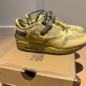 Nike Air Max Travis Scott Cactus Jack Saturn